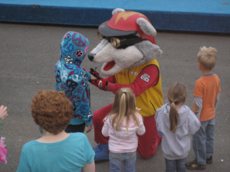 Racey Signing A Hand at Evergreen Speedway
